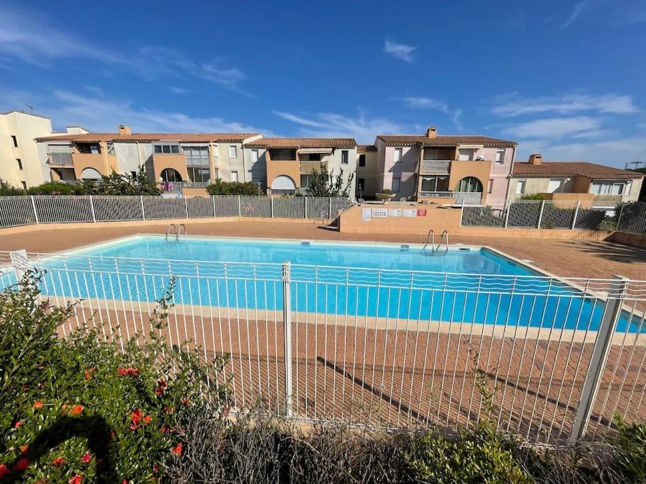 Appartement Cap D'Agde Dans Residence Avec Piscine Bagian luar foto